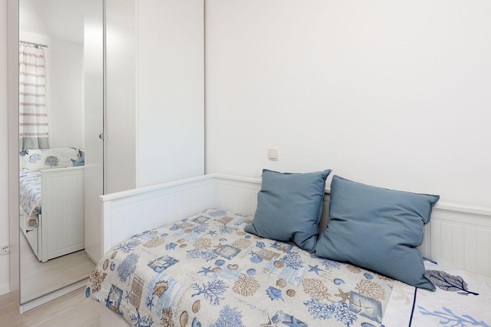 Lina - Pool And Sea View Apartman Starigrad Paklenica